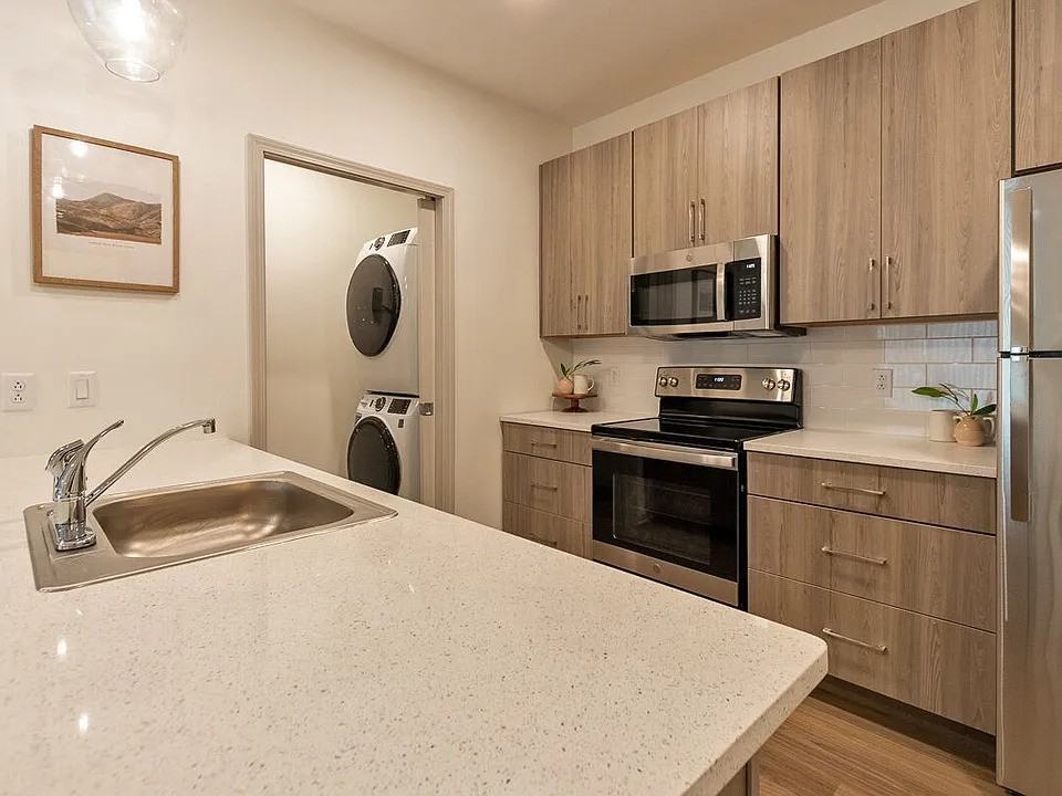 1 Trinity Ct - Photo 2 of 11
