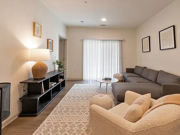 1 Trinity Ct - Photo 6 of 11