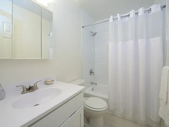 100 Stone Hill Rd - Photo 3 of 11