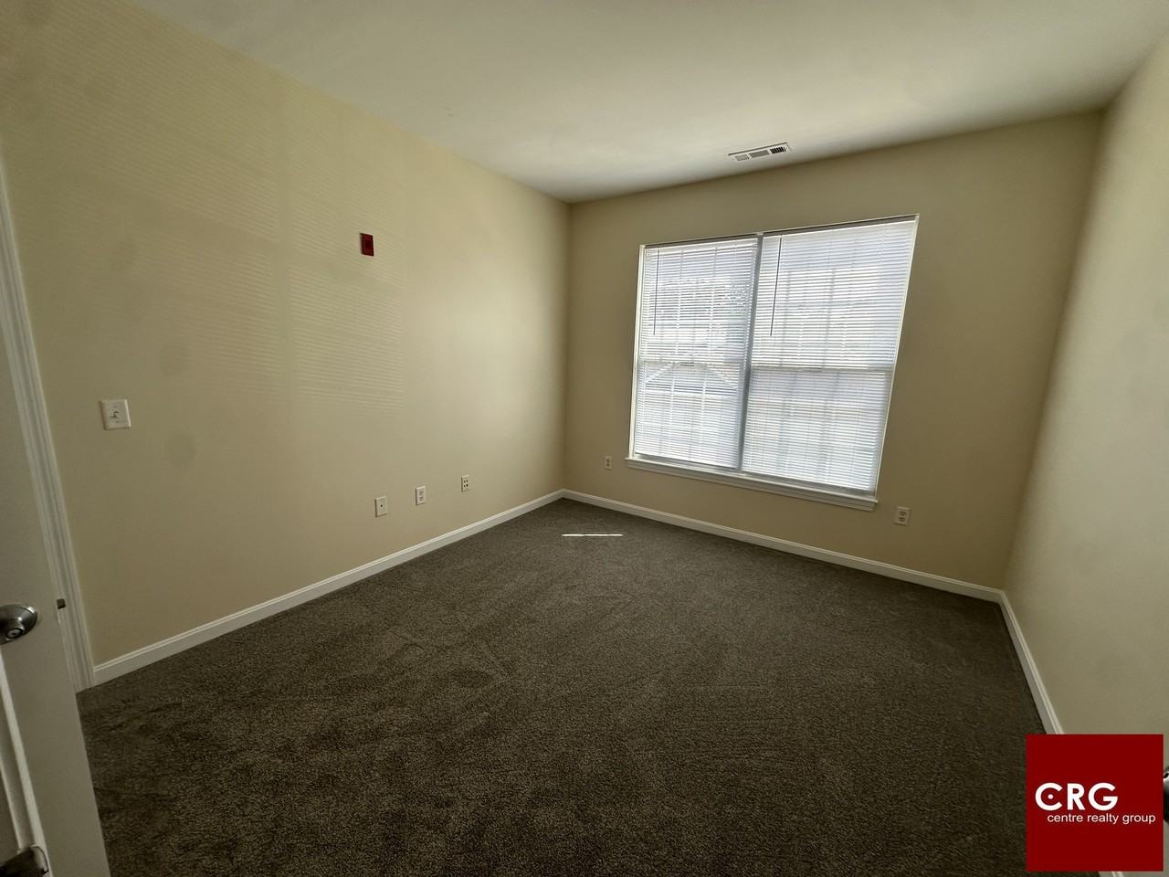 311 Lowell St - Photo 7 of 13