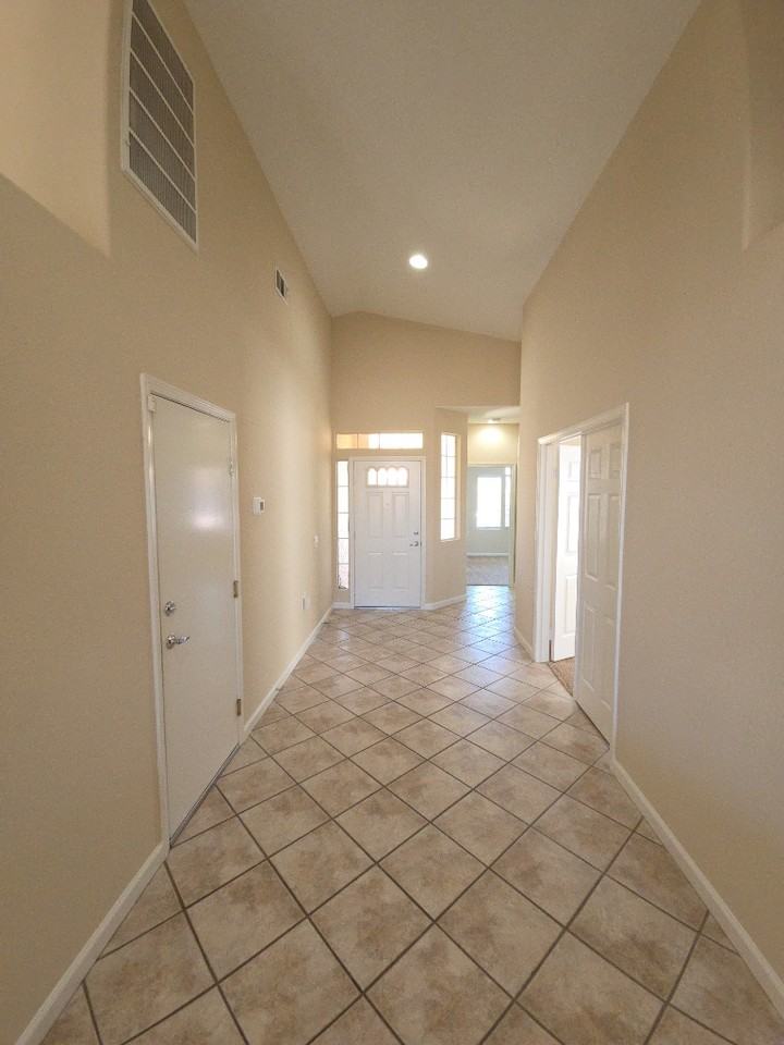 26858 China Dr - Photo 4 of 30