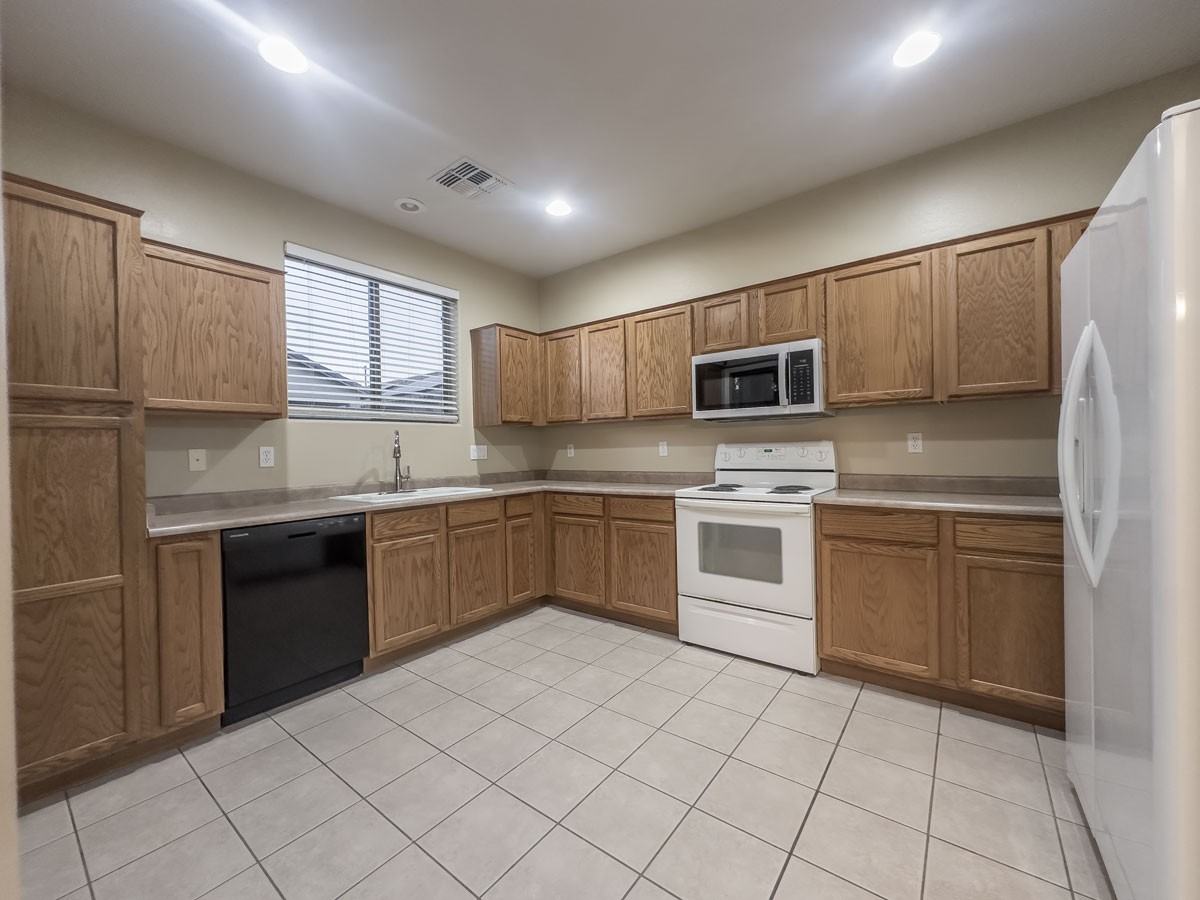 12746 W Redondo Dr - Photo 6 of 20