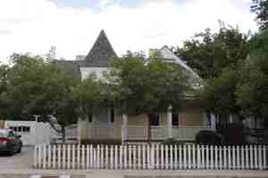 featured image of 306 Walter St Se