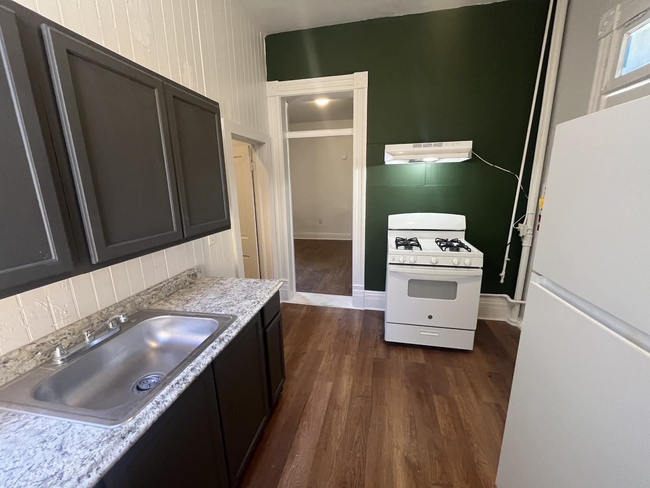 306 Walter St Se - Photo 4 of 25