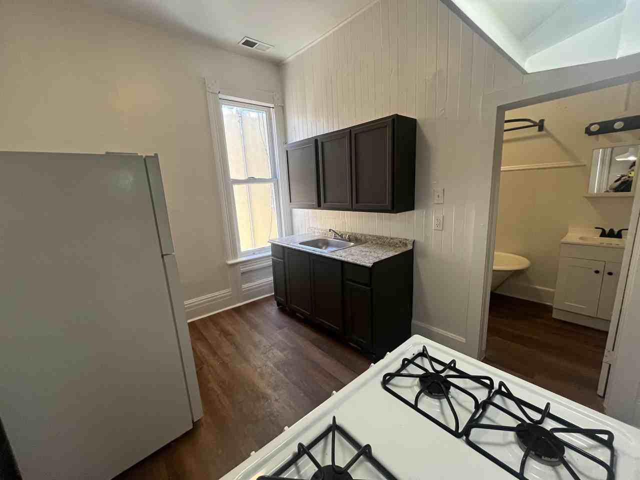306 Walter St Se - Photo 6 of 25