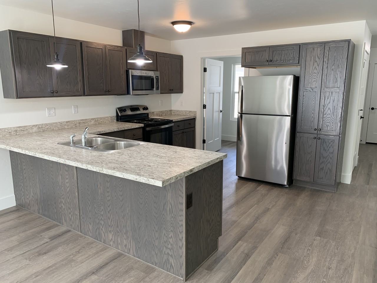 1704 S Woodland Dr - Photo 3 of 21