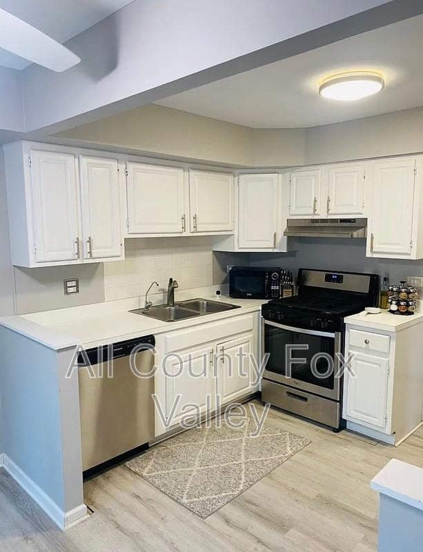 1723 Queensbury Cir - Photo 2 of 14