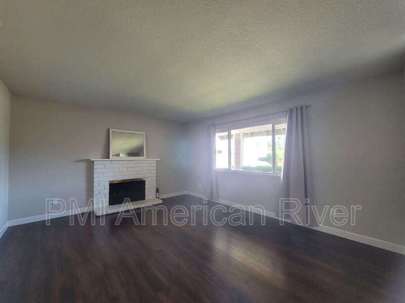 8924 Sutters Gold Dr - Photo 2 of 20