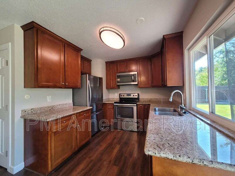 8924 Sutters Gold Dr - Photo 3 of 20