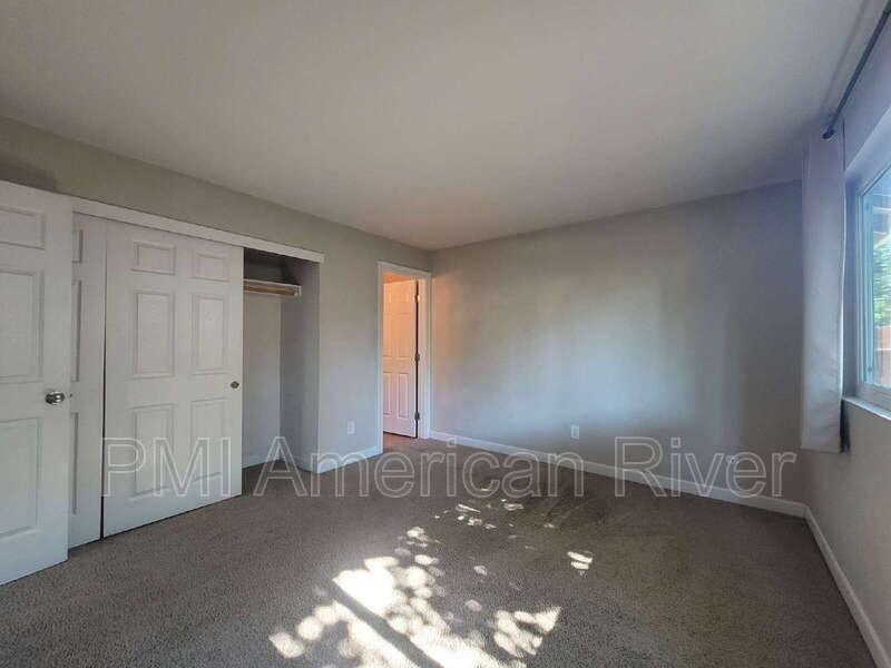 8924 Sutters Gold Dr - Photo 5 of 20