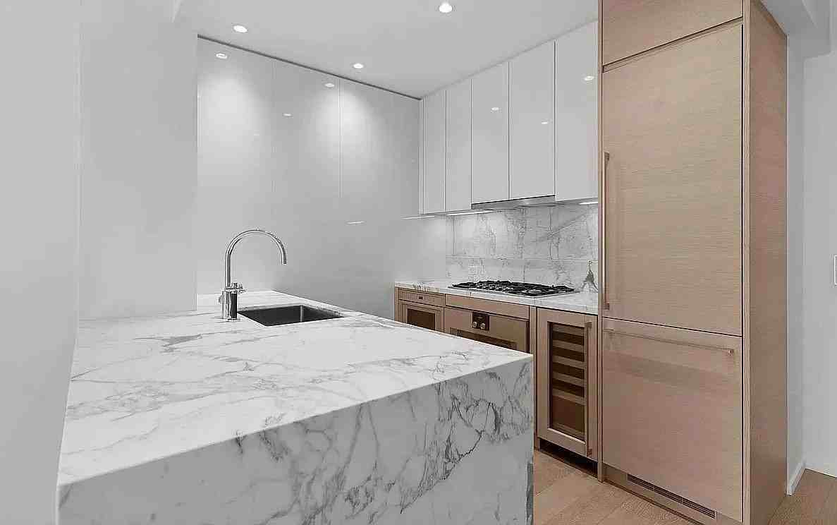 30 Riverside Blvd #20K - Photo 3 of 14