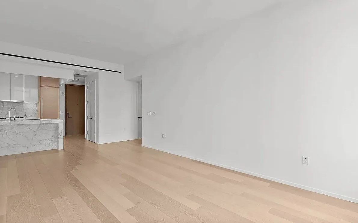 30 Riverside Blvd #20K - Photo 4 of 14