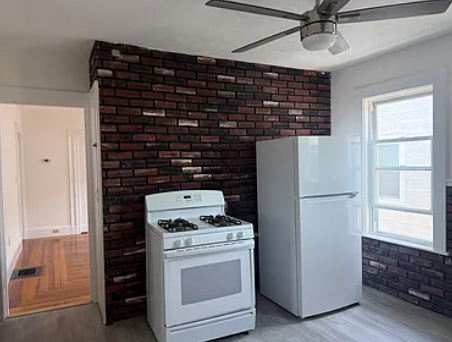Derby St #3 - Photo 2 of 16