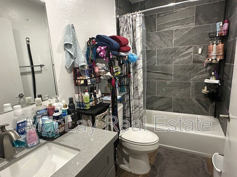 2922 E Roeser Rd #2 - Photo 7 of 8