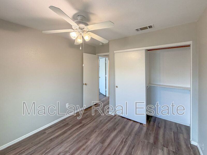 2934 E Blackhawk Dr - Photo 3 of 23