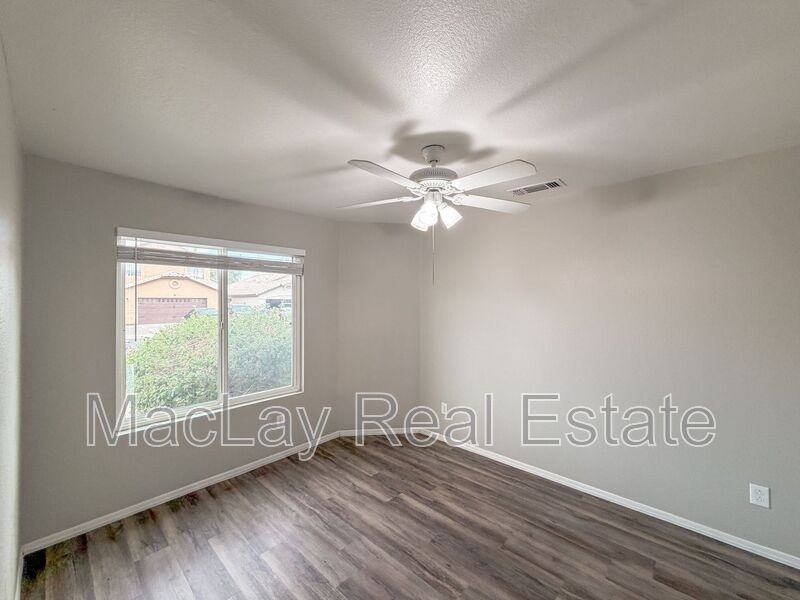 2934 E Blackhawk Dr - Photo 6 of 23