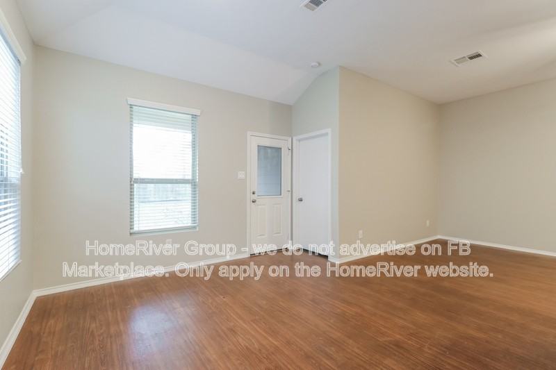 11427 Ryan Ct - Photo 6 of 17