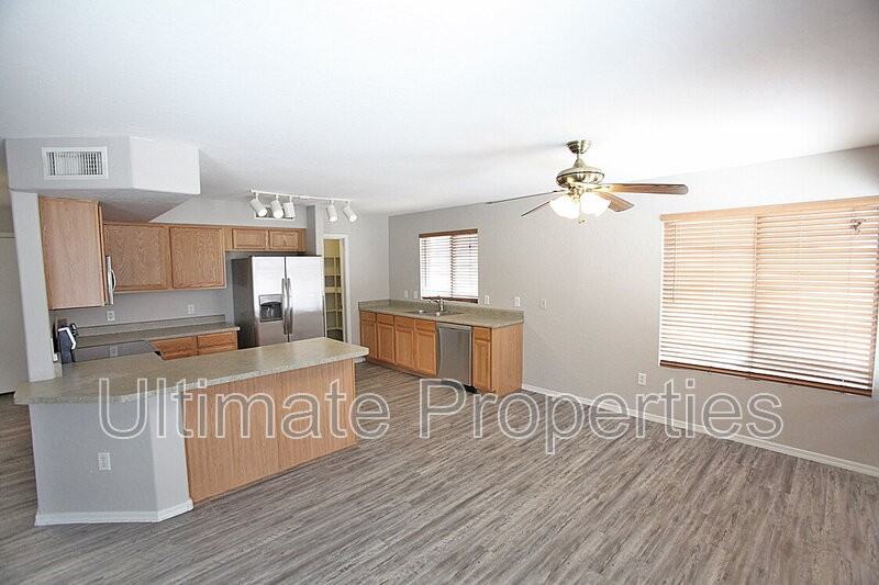 6132 N Florence Ave - Photo 6 of 24
