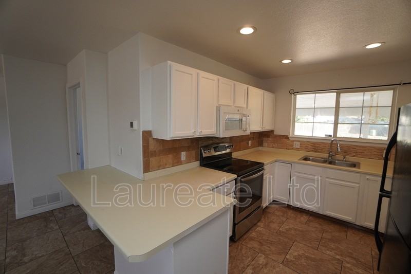 4776 Blackhawk Way - Photo 6 of 31