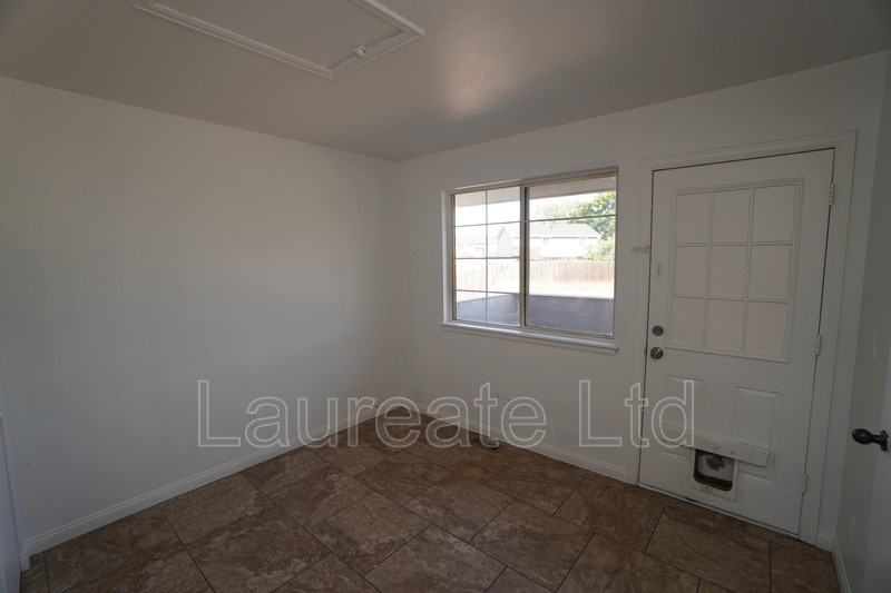 4776 Blackhawk Way - Photo 7 of 31