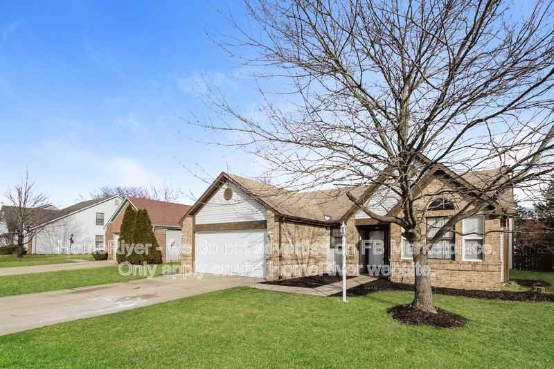 6269 Old Barn Ct - Photo 3 of 17