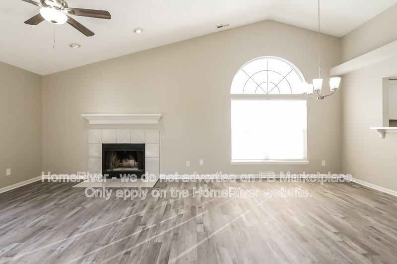 6269 Old Barn Ct - Photo 4 of 17
