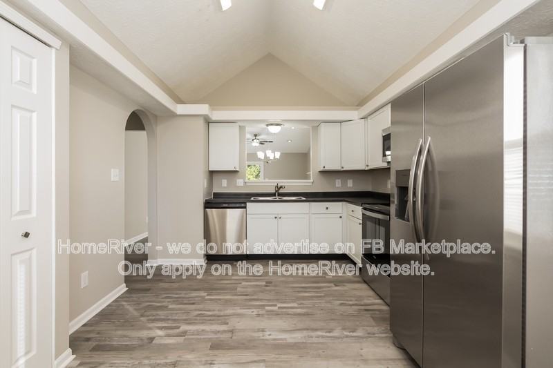 6269 Old Barn Ct - Photo 7 of 17