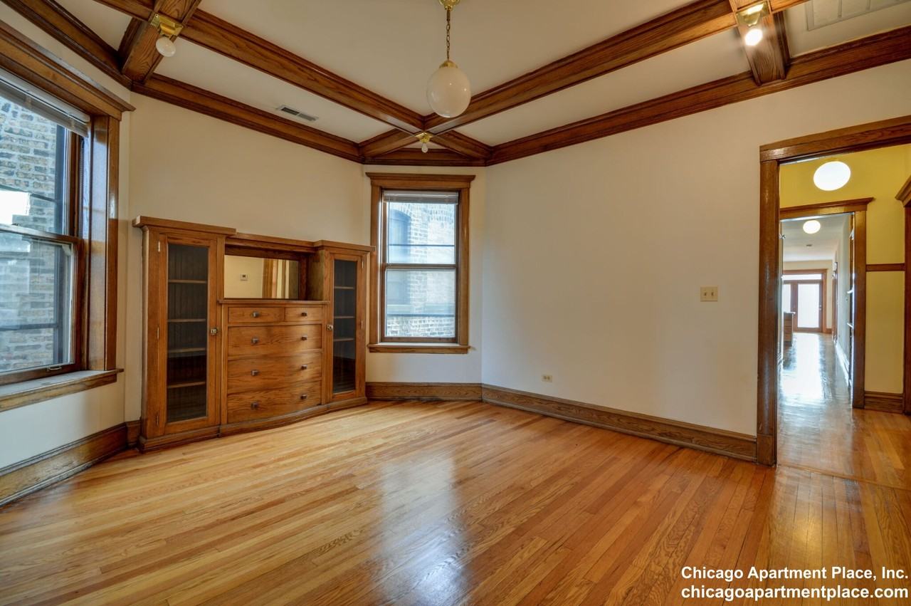 3920 N Janssen Ave #3 - Photo 2 of 16