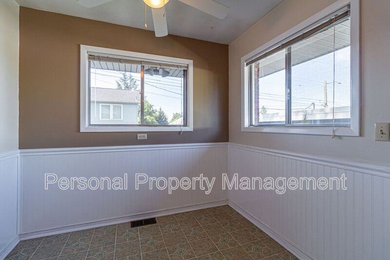 219 W 31st St - Photo 5 of 12