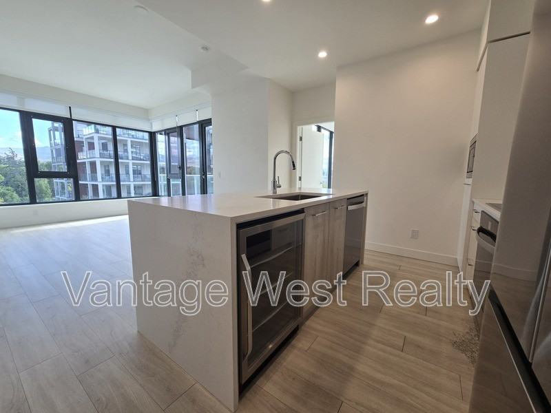 3700 Capozzi Rd - Photo 5 of 36