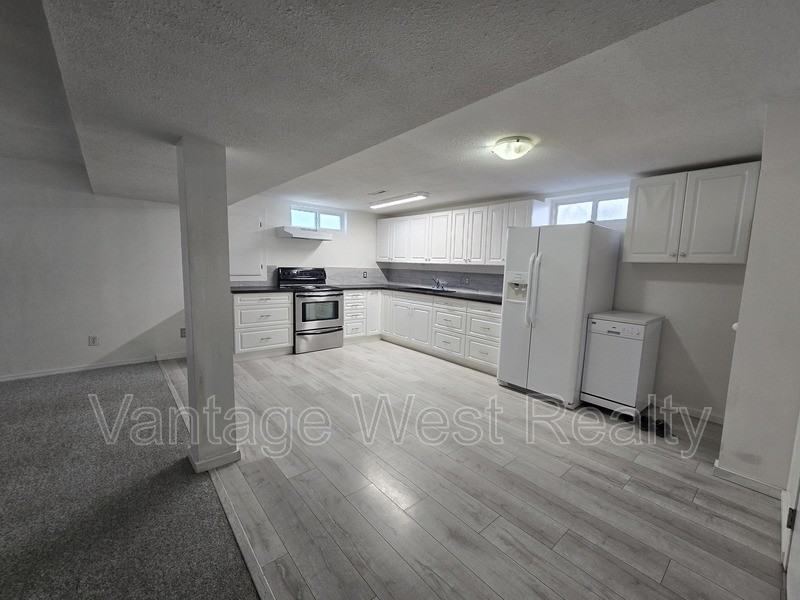 520 - Photo 3 of 17