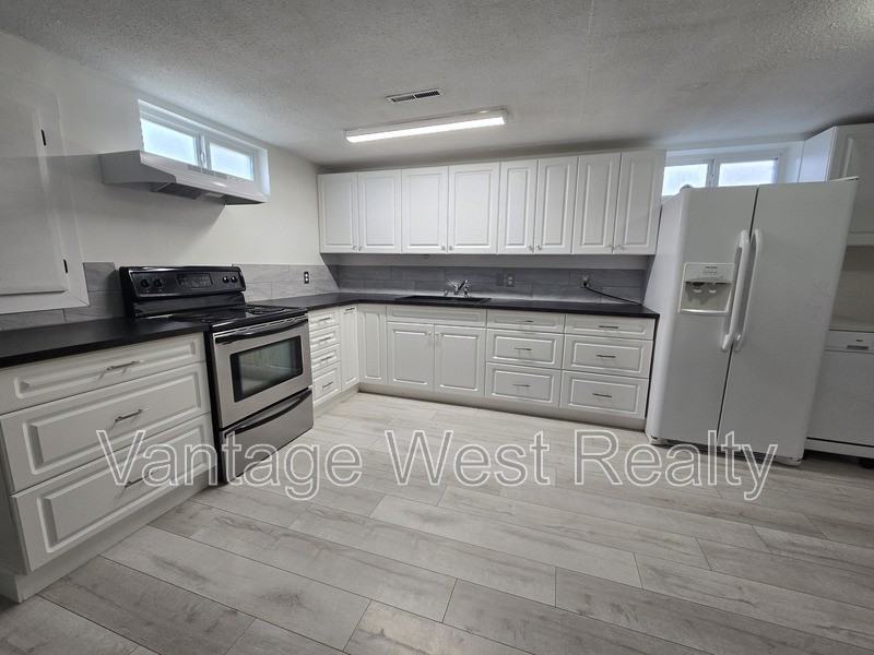 520 - Photo 2 of 17