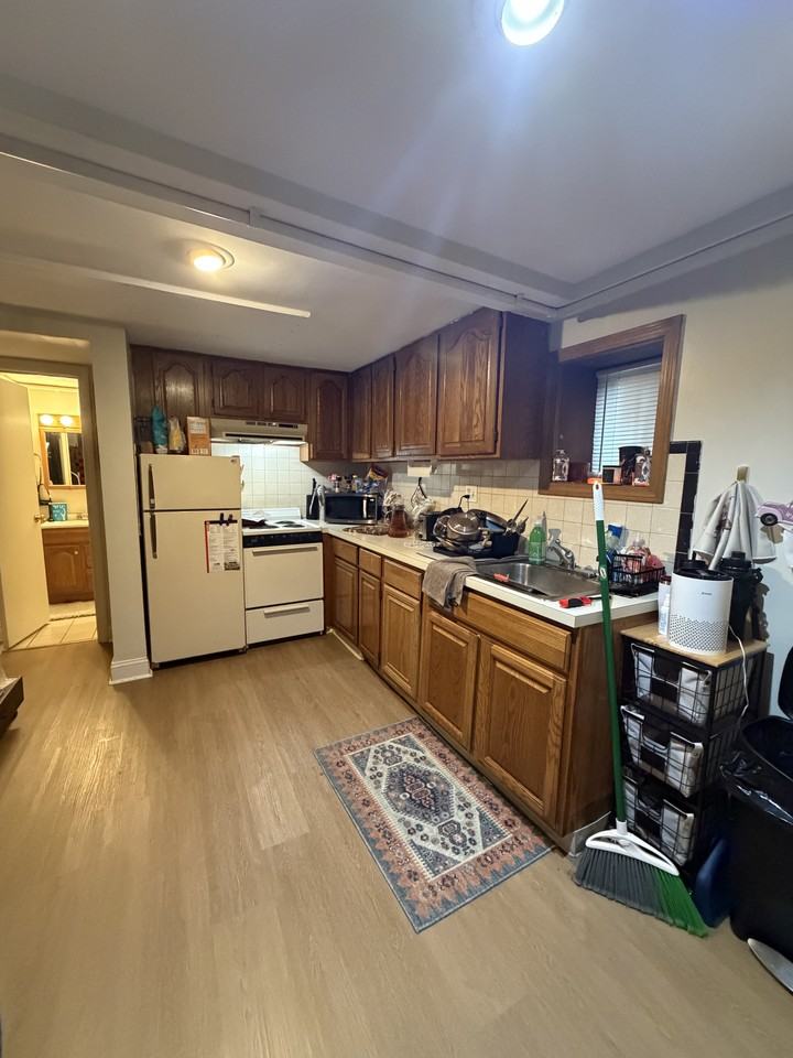 35 N Margin St #B - Photo 2 of 8