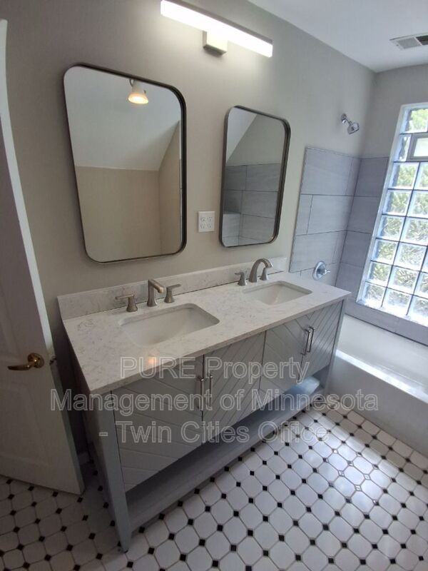 140 Belvidere St W #2 - Photo 7 of 14