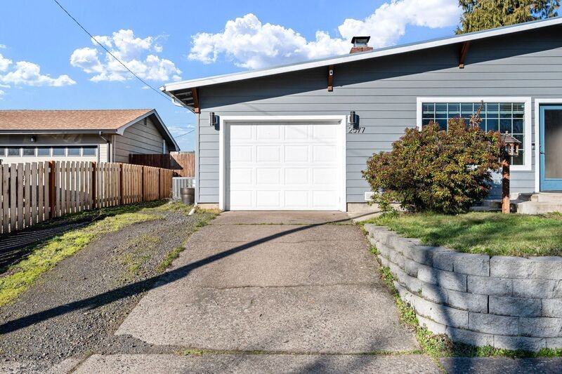 2577 Elysium Ave - Photo 4 of 50