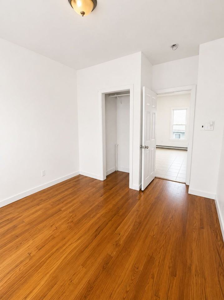 118 Vernal St #2 - Photo 3 of 8