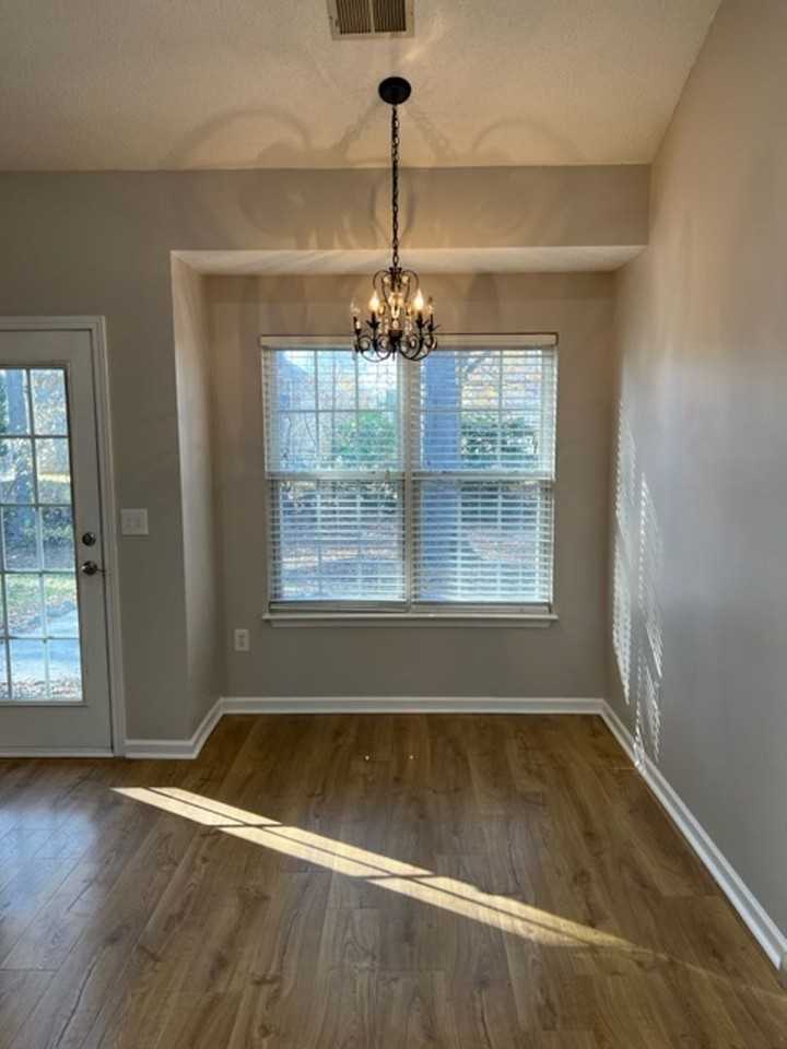 452 Sandpiper Dr - Photo 4 of 23