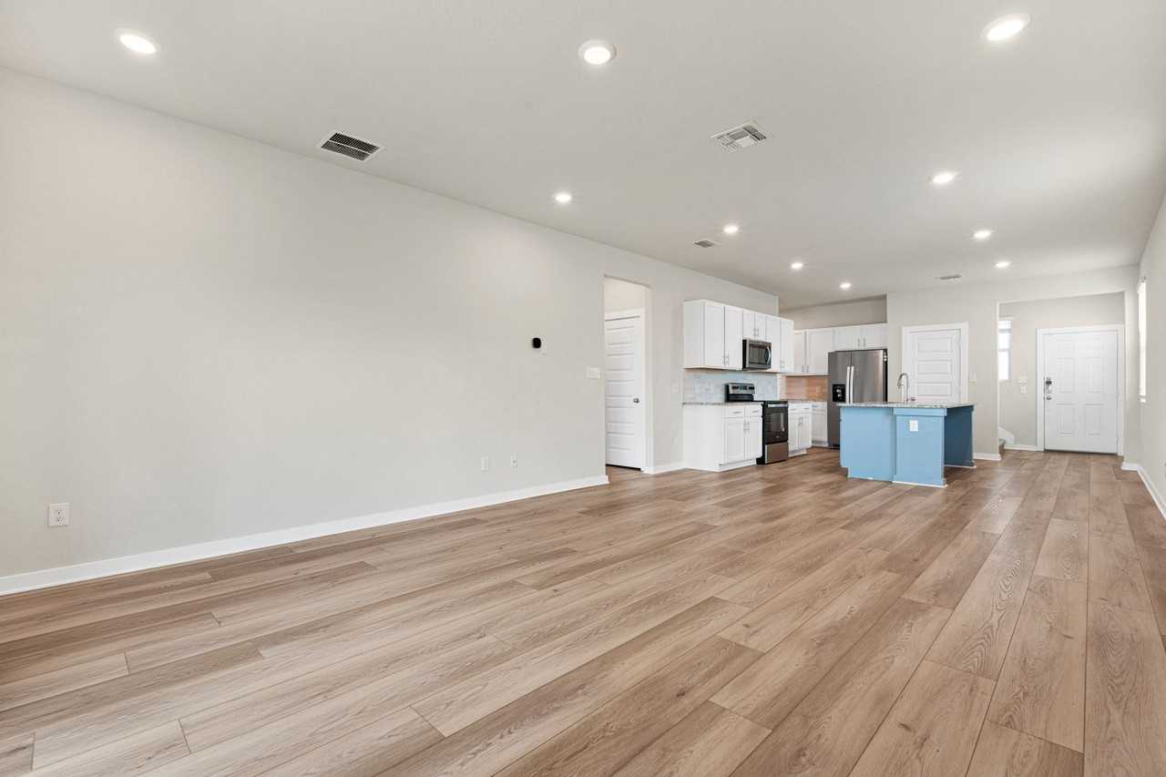 4030 Bellamy Bnd - Photo 7 of 22