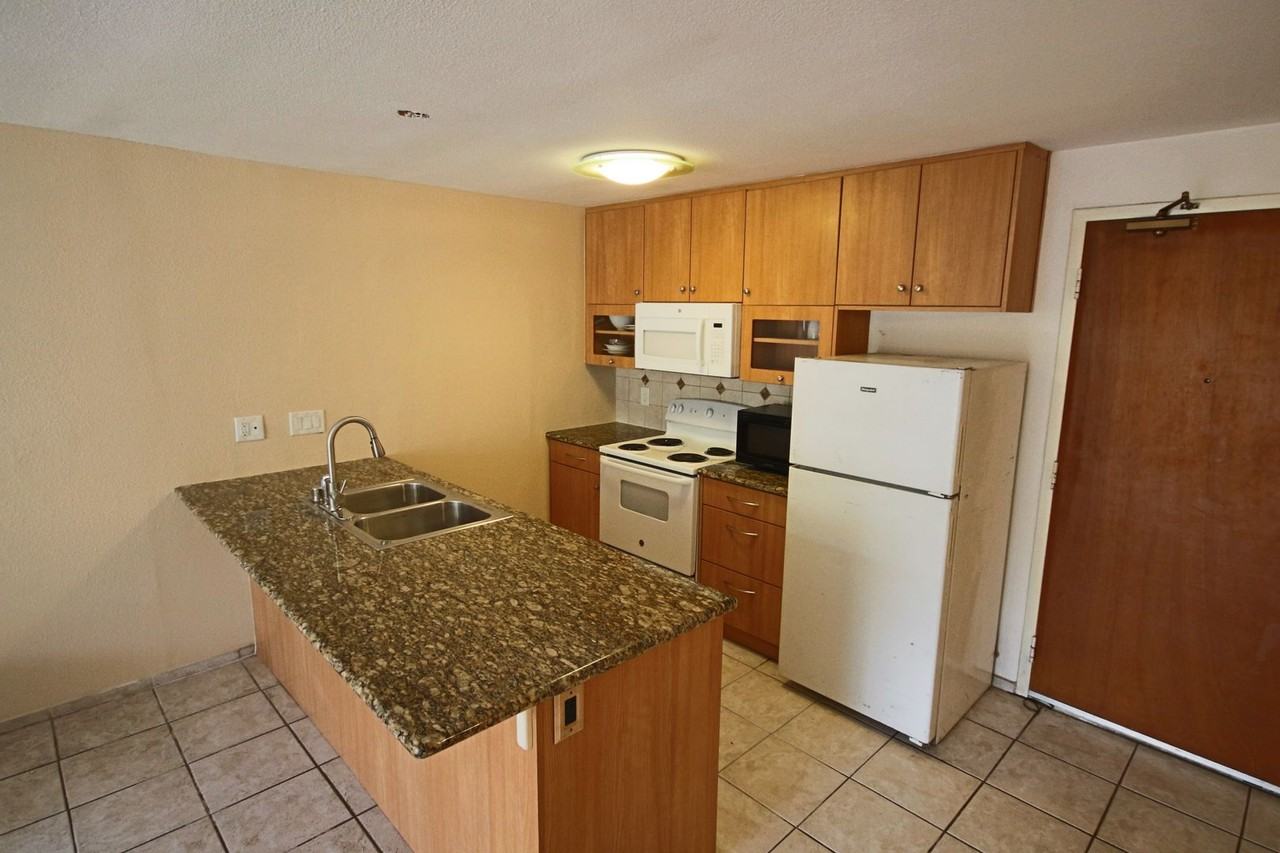 8308 Regents Rd #1C - Photo 5 of 20