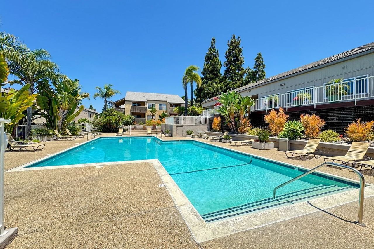 8545 Villa La Jolla Dr #H - Photo 6 of 42