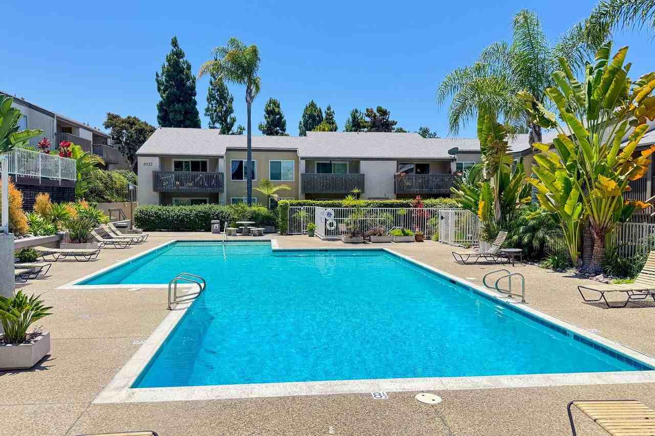 8545 Villa La Jolla Dr #H - Photo 7 of 42