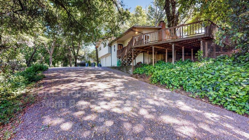 1580 Madrone Dr - Photo 2 of 36