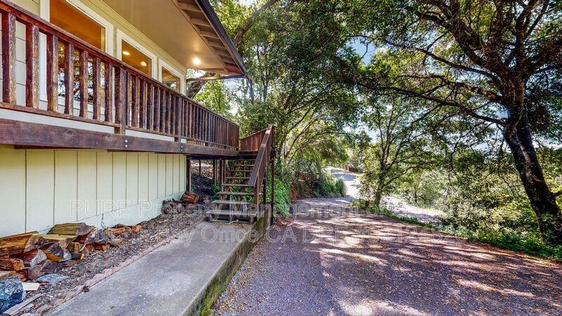 1580 Madrone Dr - Photo 5 of 36
