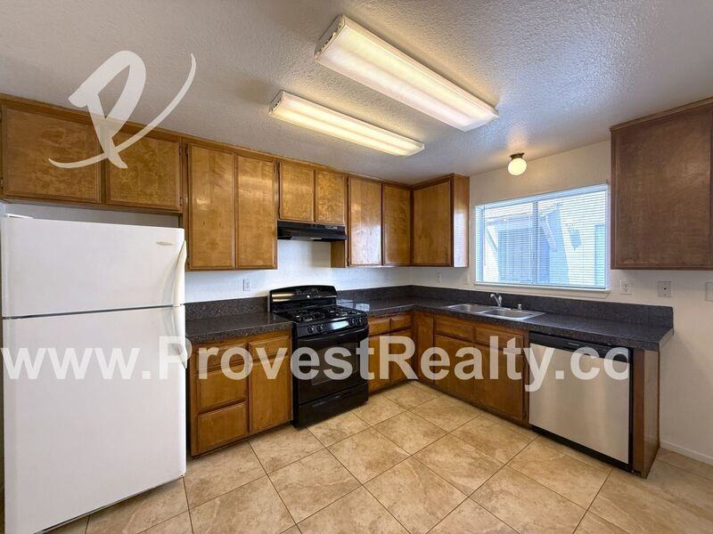 21777 Panoche Rd #4 - Photo 7 of 16