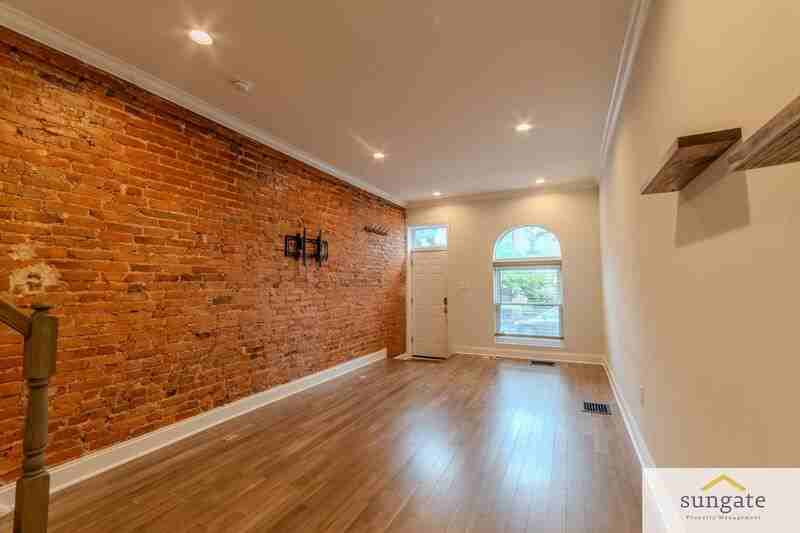 1824 Jackson St - Photo 2 of 21