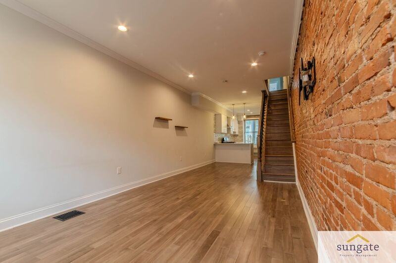 1824 Jackson St - Photo 4 of 21