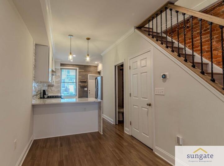 1824 Jackson St - Photo 5 of 21