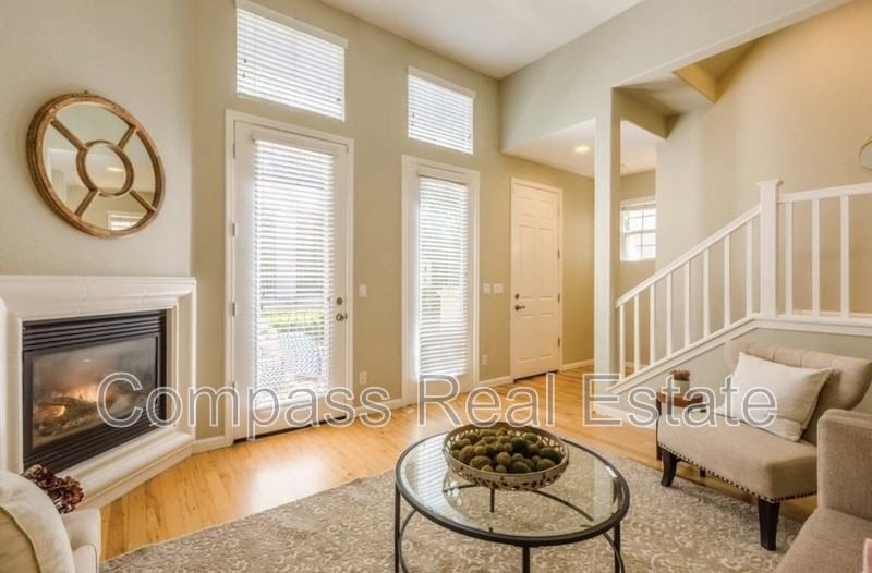 2258 Golden Crest Cmns - Photo 6 of 14