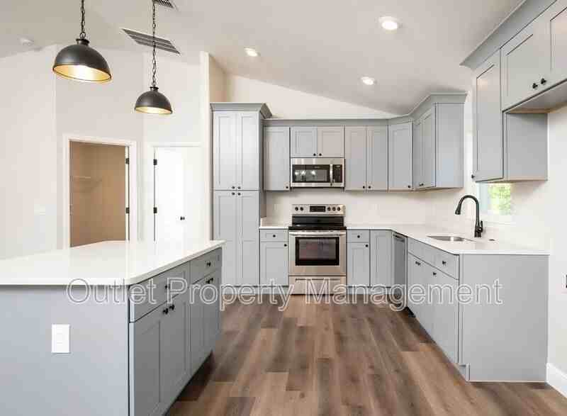 52 Azalea Dr - Photo 3 of 11