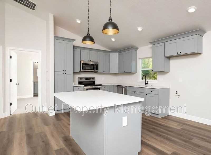 52 Azalea Dr - Photo 4 of 11